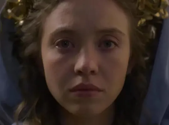 Elenco estrelado da série dramática "O Costume do País" com Sydney Sweeney é anunciado.